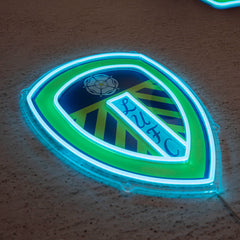 LEE FC Badge Neon
